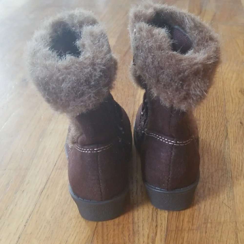 Wonder Kids Toddler Girls Brown Faux Fur Pom Pom Winter Boots Size 6M